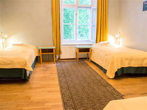 Munkenhof hostel tallinn  WiFi is free, and this hostel also features dry cleaning service and a 24-hour front desk